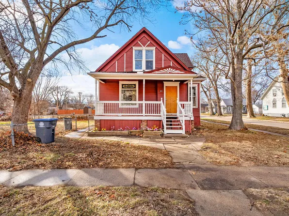422 N 8th St, Council Bluffs, IA 51503