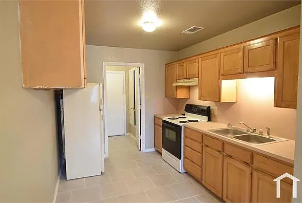 1504 Benttree Dr #A — Photo 7