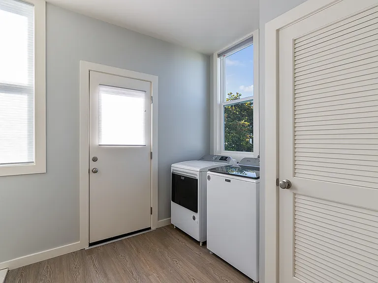 8 Whitney St #8 — Photo 16