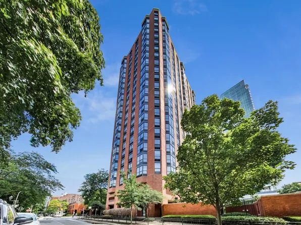 901 S Plymouth Ct APT 803, Chicago, IL 60605
