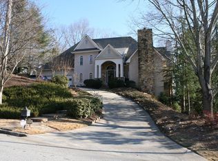 7335 Chattahoochee Bluff Dr, Sandy Springs, GA 30350