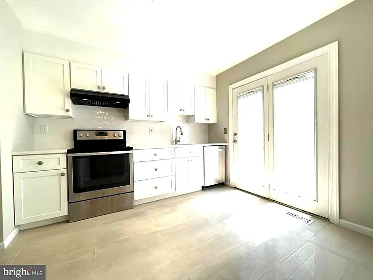 2507 Assabet Ct — Photo 3