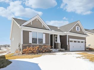 1216 Oak Tree Ct, Carver, MN 55315