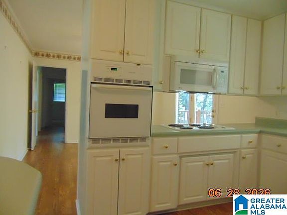 4th image of 284 Echols Rd