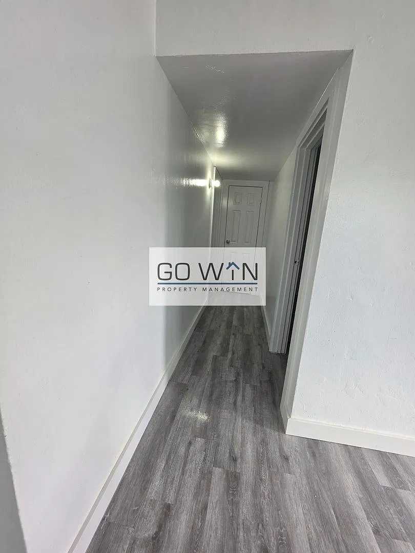 2310 East Roosevelt Street — Photo 3