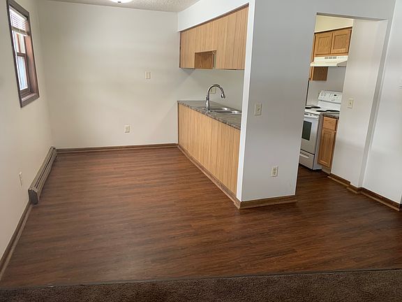 2nd image of 2934 Vineland Ave SE #2934