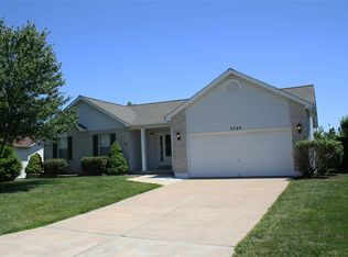 2346 Pebble Creek Dr, High Ridge, MO 63049