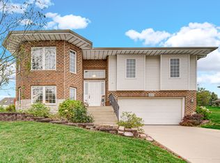 1055 Doe Path Ln, Crown Point, IN 46307