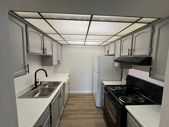 4th image of 14437 E 1st Dr APT B9