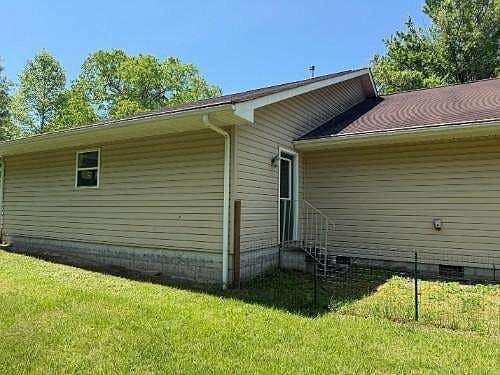 3rd image of 751 Yonside Dr