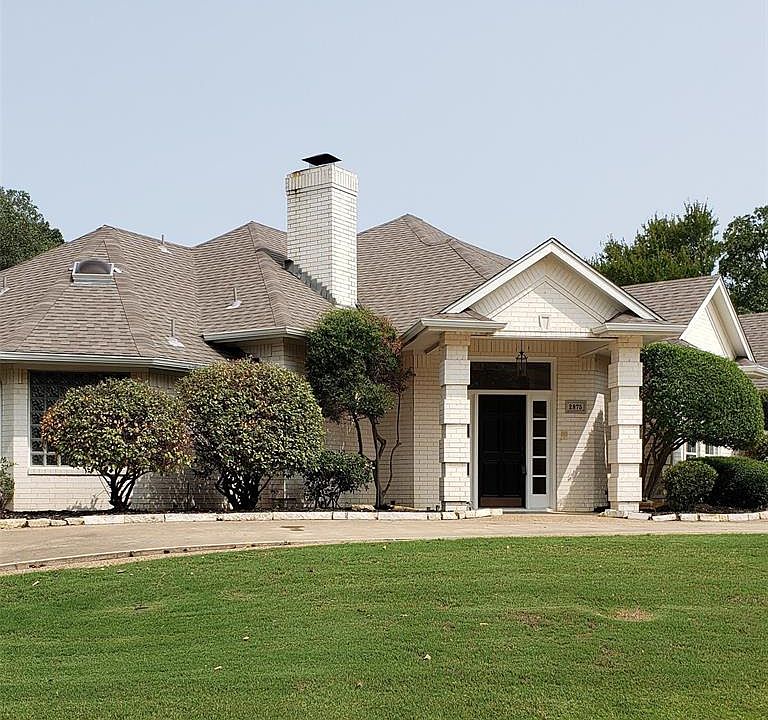 1st image of 2875 Woodhollow Dr