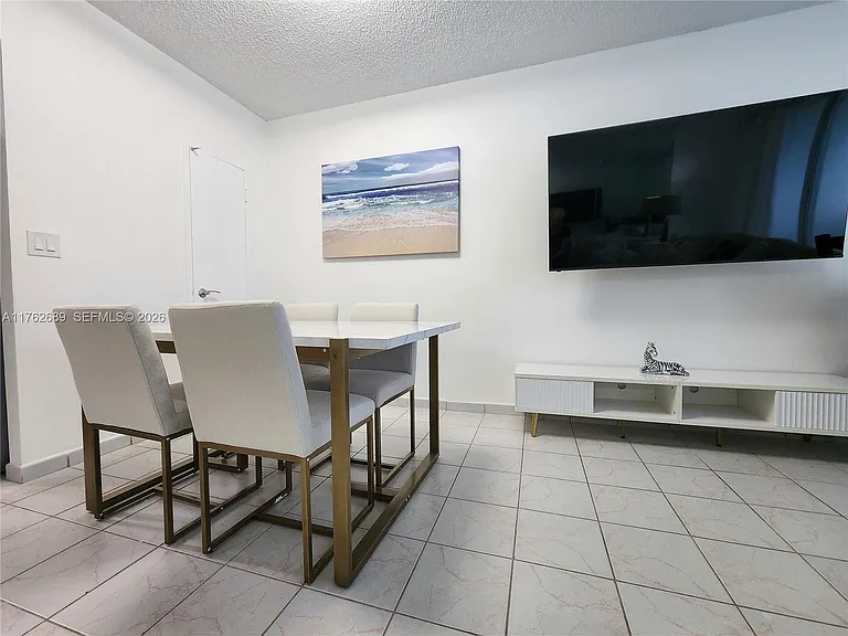 3505 S Ocean Dr #819 — Photo 5