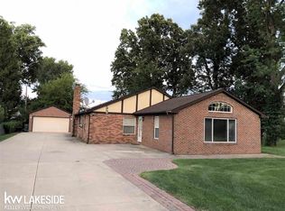 3178 Daley Dr, Troy, MI 48083
