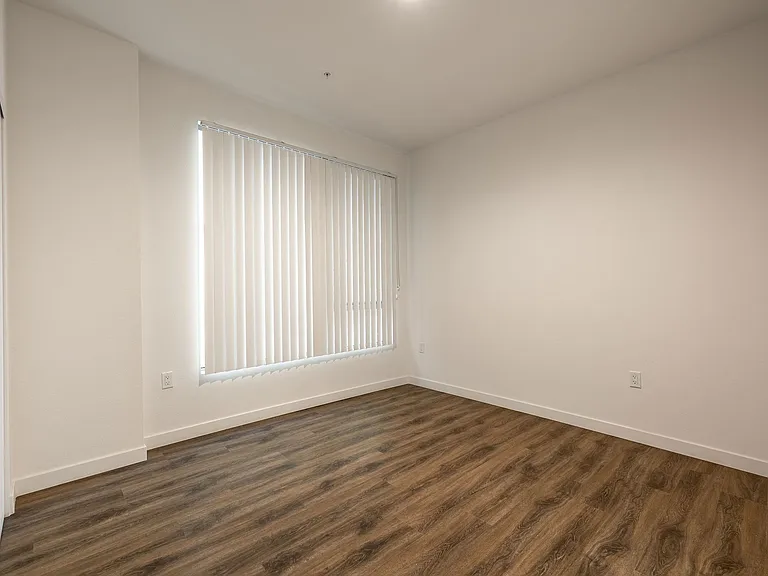 1400 FIG Apartments — Photo 33
