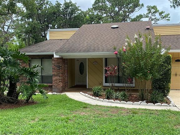 2nd image of 440 W Wekiva Trl