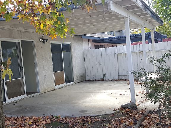 5th image of 11460 Whittier Ave