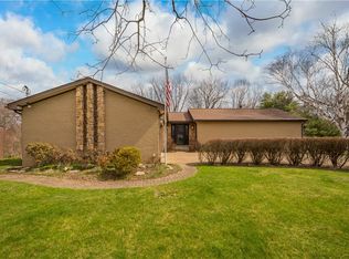 1805 Educational Dr, White Oak, PA 15131