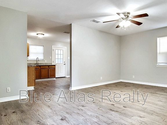 4th image of 1201 S Travis St #A