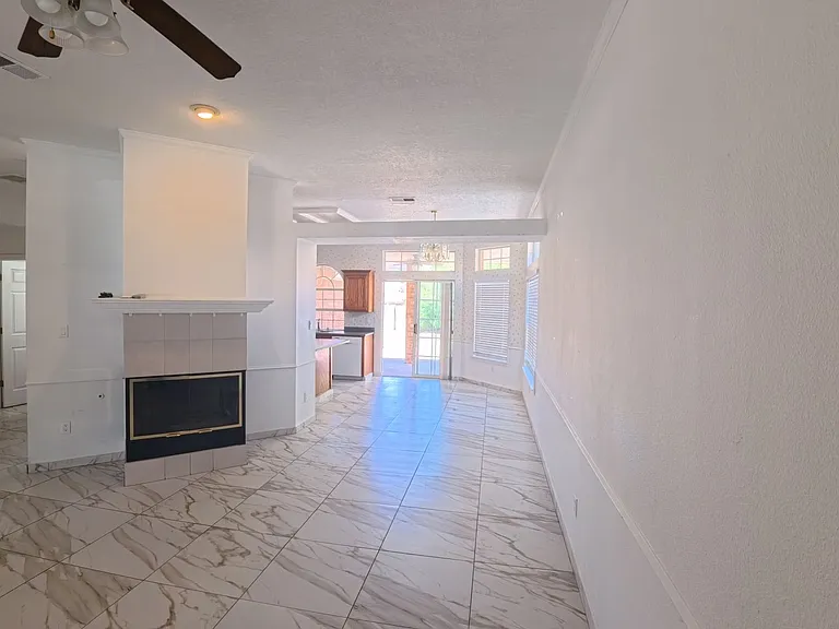 915 Tony Sanchez Dr SE — Photo 15