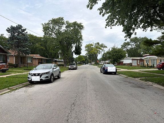 5th image of 15513 Ellis Ave