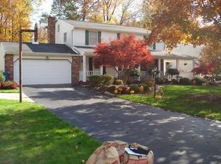 7674 Raglan Dr NE, Warren, OH 44484