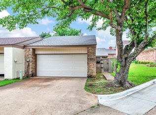 809 Pebble Beach Dr, Garland, TX