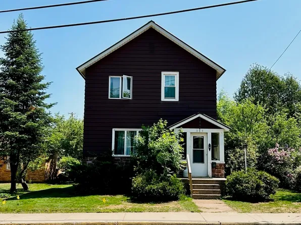 353 S Pine St, Ishpeming, MI 49849