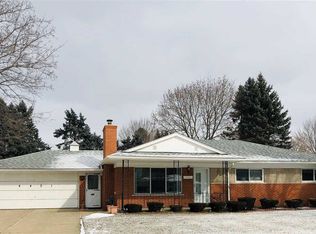 4421 Montgomery Rd, Shelby Township, MI 48316