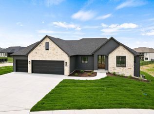 4801 Hoylake Dr, Columbia, MO 65201