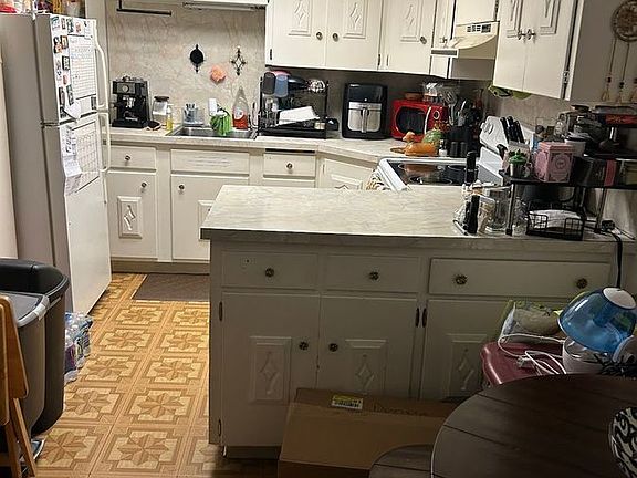 4th image of 1044 Canal St APT 13