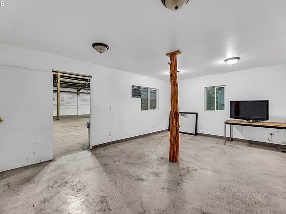 3rd image of 81 Mathany Rd