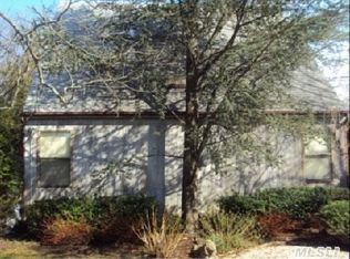 108 Potunk Ln, Westhampton, NY 11978