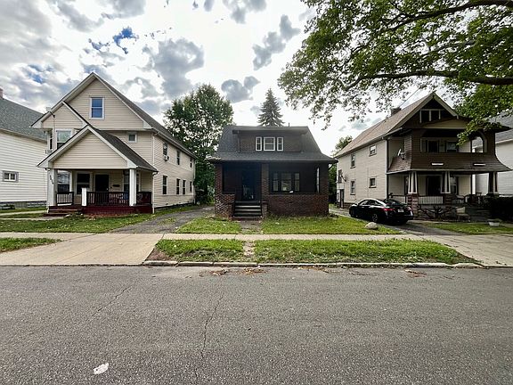 2nd image of 2802 E 118th St