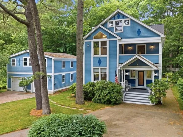 27 Saratoga Ave, Westerly, RI 02891