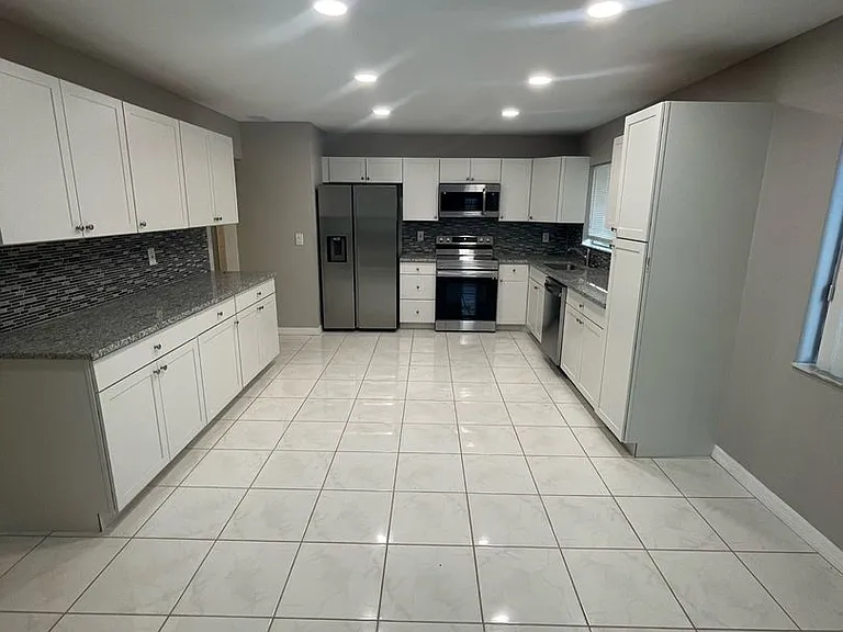 4246 Hokan Ave — Photo 6