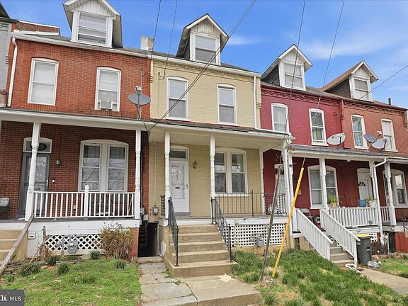 3rd image of 327 Hazel St