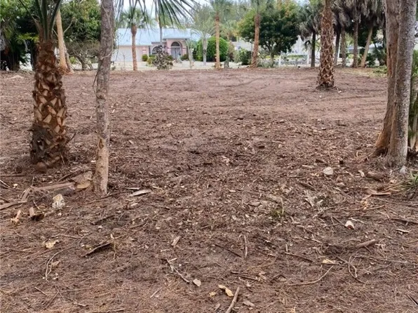 3526 Snow Bird Ln, Saint James City, FL 33956