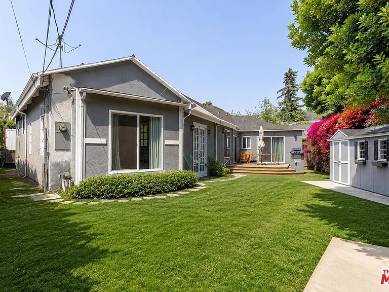 2310 Manning Ave — Photo 43