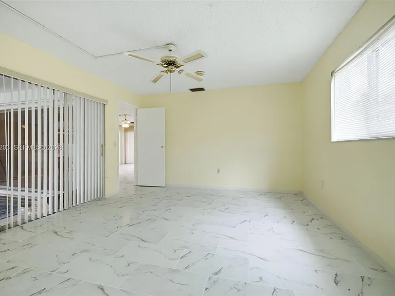 920 NW 92nd Ave — Photo 8