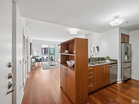 4th image of 50 Lansing St Unit 403