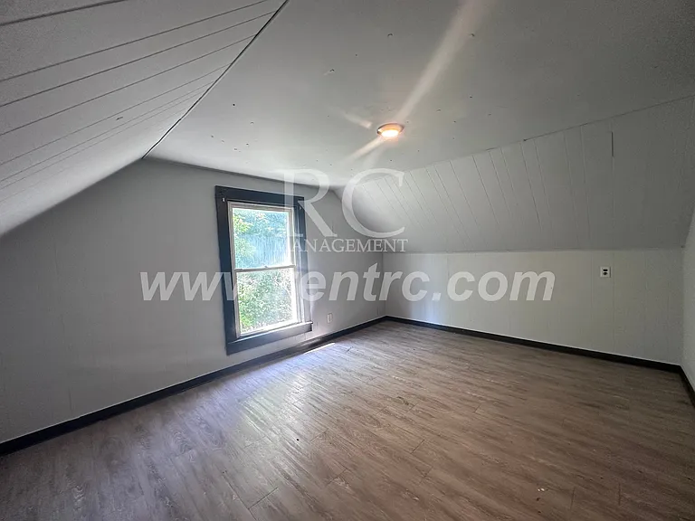 33 Bismark St — Photo 21