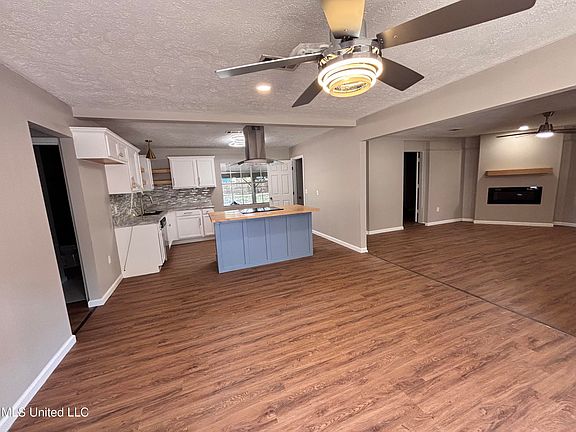 5th image of 248 Ramada Cir