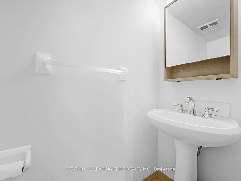 55 Harrison Garden Blvd #905 — Photo 14