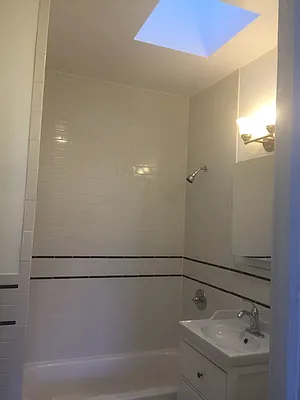 Rented by Alexander Bilu, LREB | media 41