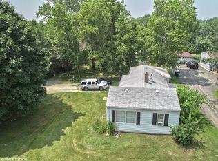 1452 N Hicks Rd, Palatine, IL 60067