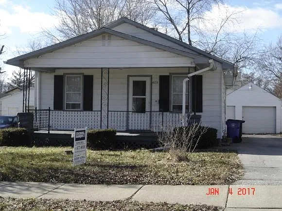 425 S 23rd Pl photo 1