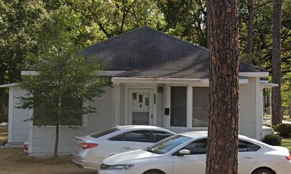 4th image of 814 N Park Ave