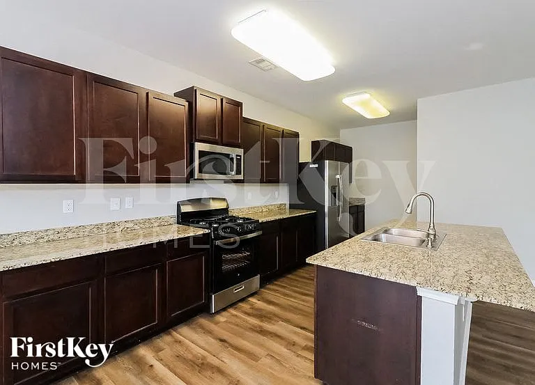 106 Woodbridge Trl — Photo 6