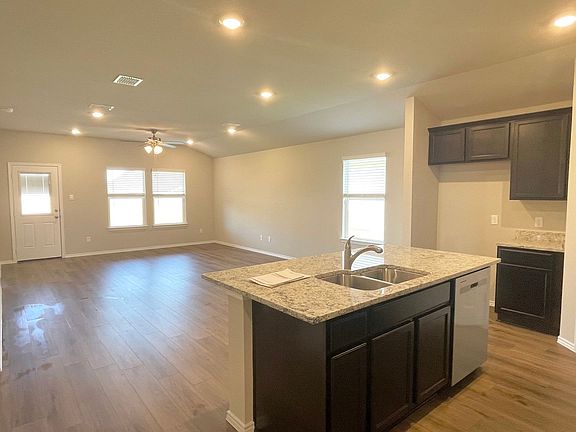 2nd image of 2909 Cyprian Rd