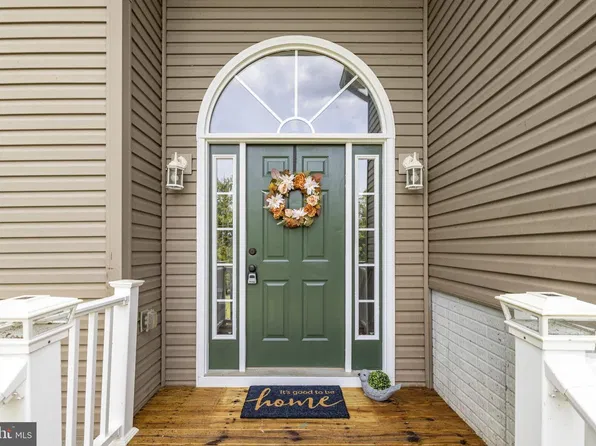 1008 Arrowhead Rd, Front Royal, VA 22630
